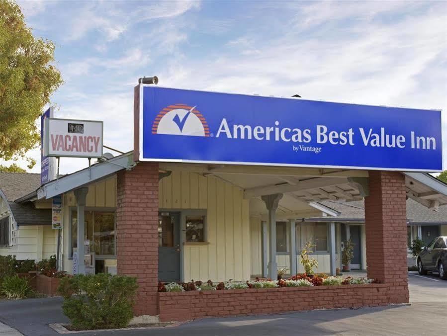 Americas Best Value Inn - ליברמור מראה חיצוני תמונה
