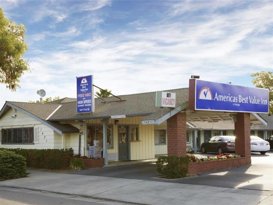 Americas Best Value Inn - ליברמור מראה חיצוני תמונה